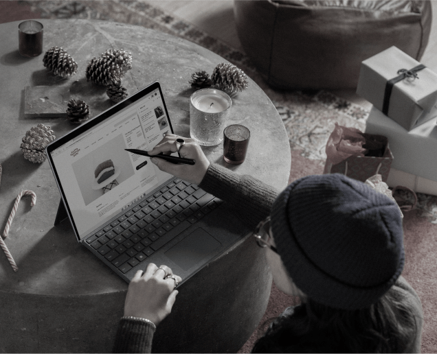 web development agency in dubai team at work